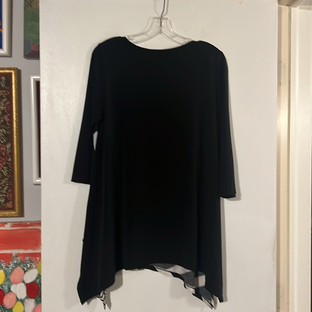 IOR Paris geometric tunic. 3/4 sleeve. - Picture 7 of 10